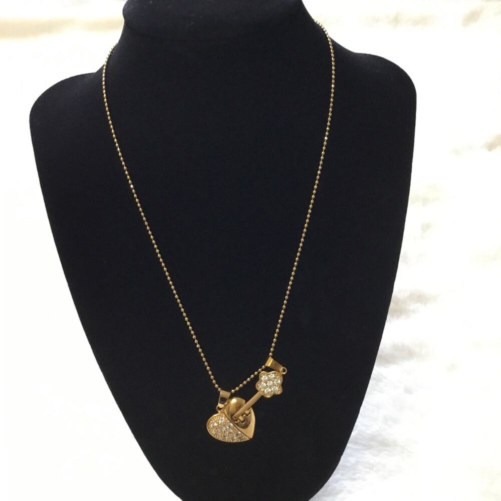 Crystal Gold Keychain w/ Heart Necklace - Picture 5 of 8